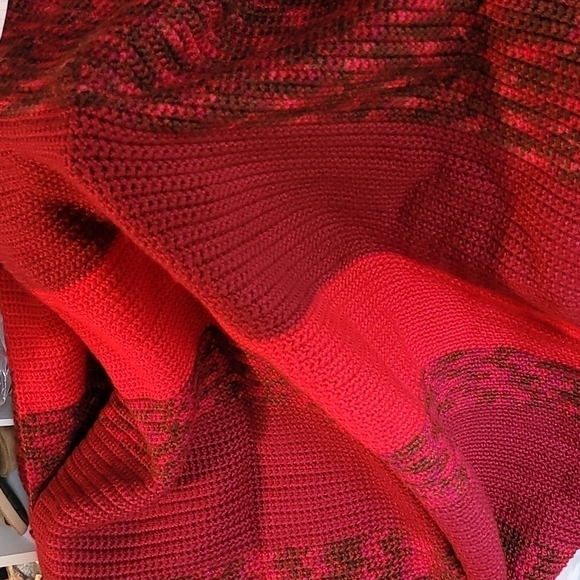 Hand Crafted Crocheted Quilt - Picture 1 of 8